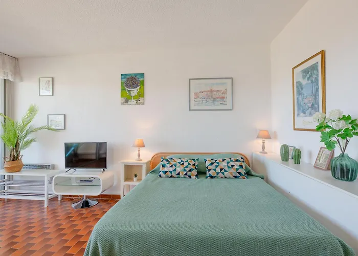 Les Coteaux Du Preconil-6 By Interhome